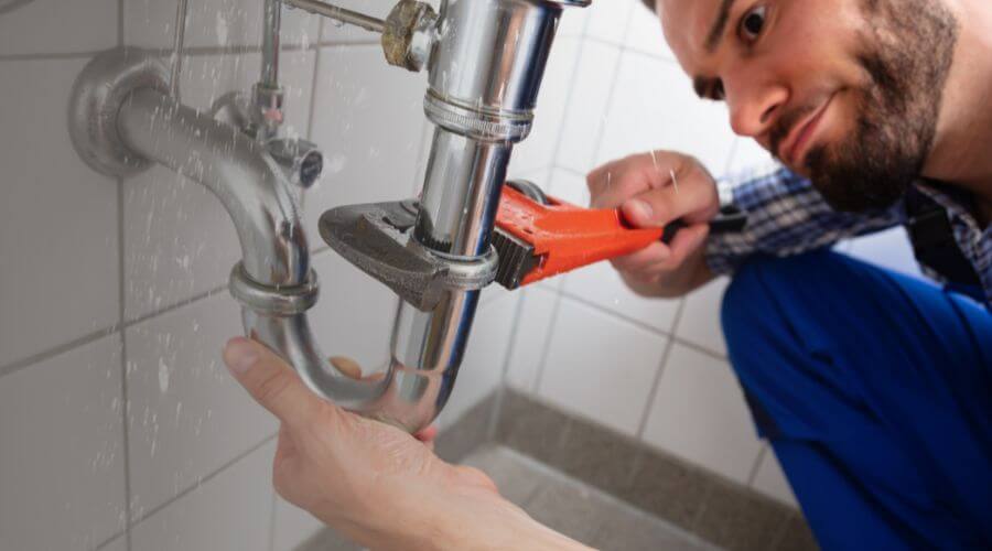 Expert burst pipe repair services in Cambria, IL